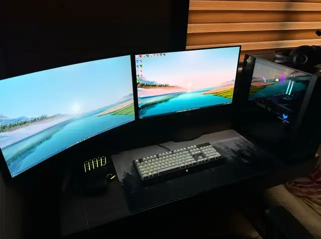 High End Gaming PC and Monitor