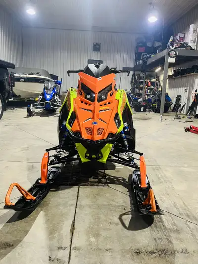 This meticulously maintained Polaris snowmobile is in exceptional condition – very well taken care o...