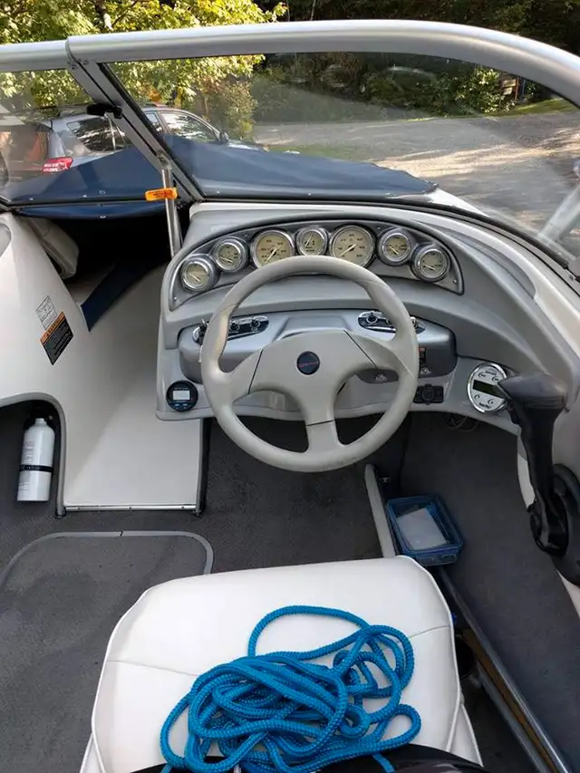 Bateau 4.3L 18.5 pieds Wake édition in Powerboats & Motorboats in Sherbrooke - Image 6