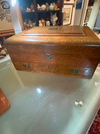 ANTIQUE LARGE VINTAGE WOODEN CUTLERY BOX .