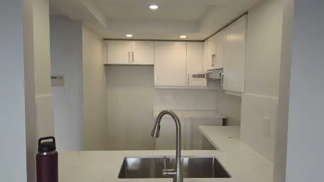 Stunning 31st-Floor 1-Bed Near Square One – Truly All-Inclusive in Short Term Rentals in Mississauga / Peel Region - Image 2