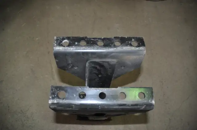 Freightliner camion truck nouveau new crossmember in Other in Victoriaville - Image 2