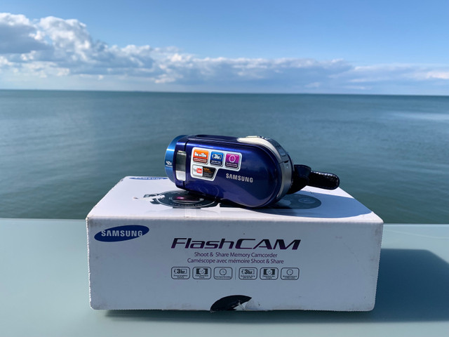 Samsung SMX-F30 Flashcam Camcorder | Cameras & Camcorders | Hamilton |  Kijiji