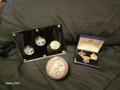 sports memorabilia (92 world series), View more