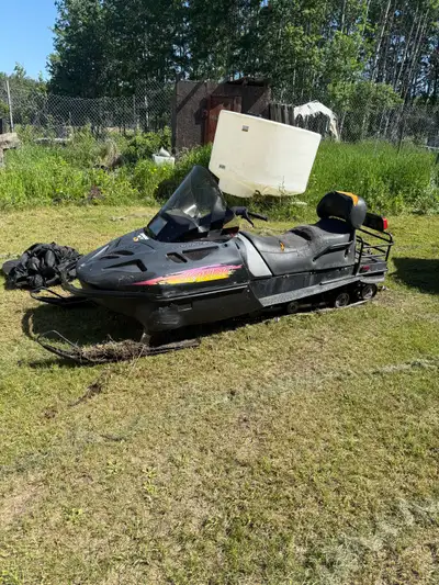 Older Skidoo Skandic for sale. Haven’t rode it in a couple years (got a new Skandic). Always ran gre...