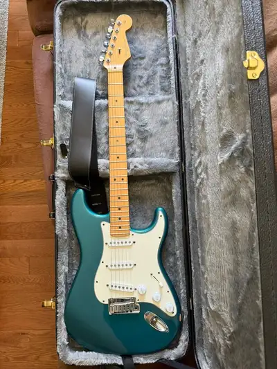 Fender American Standard Stratocaster, View more