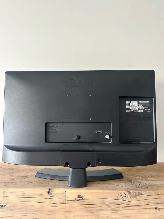 LG LED TV and Monitor IPS 22'' 22LH4530 1080p 60Hz in TVs in Cambridge - Image 3