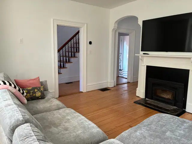 Bright Furnished Room | Fibre Internet | Parking | Dartmouth in Room Rentals & Roommates in Dartmouth - Image 5