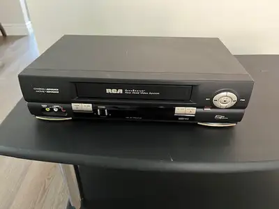 RCA VCR in good condition, with manual