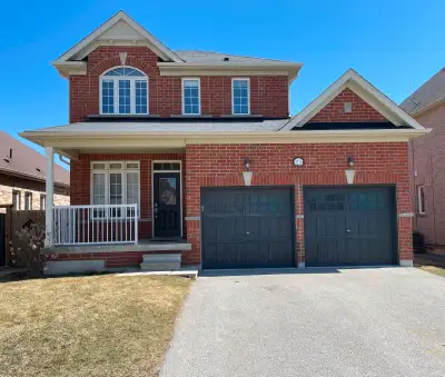 Gorgeous family home for rent in the heart of Innisfil Looking for respectful, working tenants, idea...