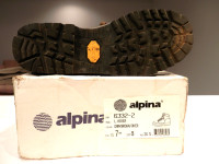 Alpina Women's Hiking Boots, Size 9, Only used a few times
