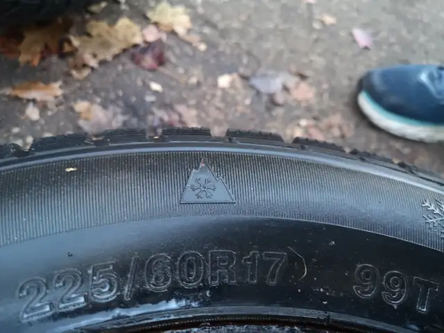 3 WINTER TIRES 225/60 R17 DIFF BRANDS ON STEEL RIMS 80 EACH in Tires & Rims in Barrie - Image 9