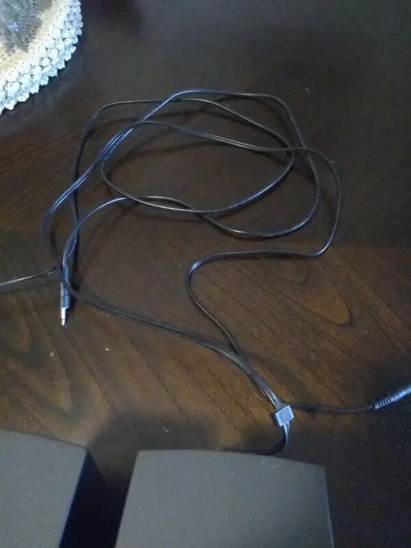BOSE COMPANION 2 SERIES 11 MULTIMEDIA SPEAKERS.62863267753601121