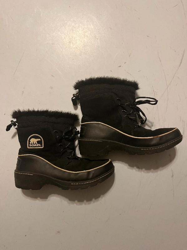 Sorel Womens Winter Boots Size 10 in Women's - Shoes in Guelph