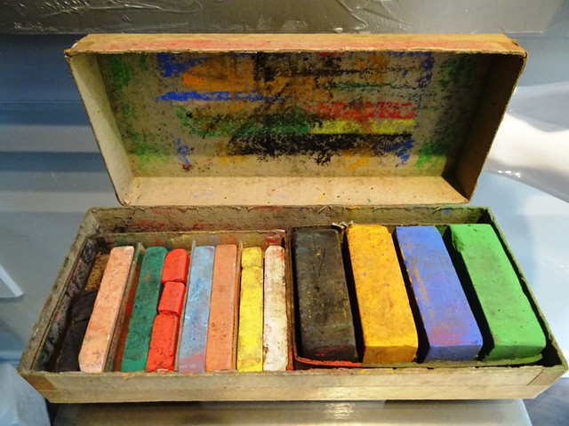 rare sidewalk chalk SQUARE in BOX some complete FARMHOUSE FIND in Arts & Collectibles in Brantford