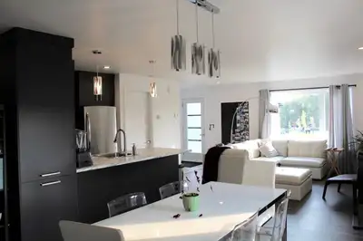 1547 rue de l’Estran, Lévis Magnifique 5½ situé au 2e étage d’un immeuble récent et tranquille. ✔ 2...