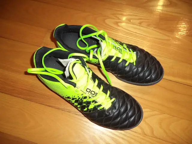 Chaussures et articles de soccer Junior in Soccer in Longueuil / South Shore - Image 9