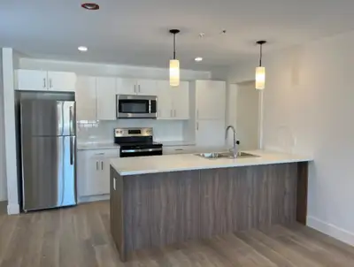 2 bed 2bath available at foresthills