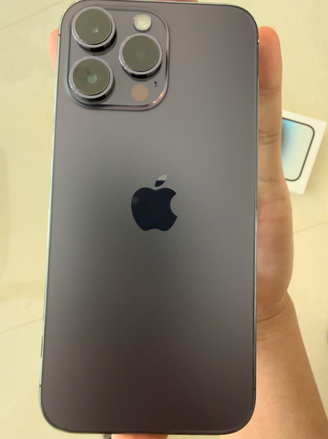 Apple iPhone 14 Pro Max 256GB (Purple) LIKE NEW CONDITION in Cell Phones in Kitchener / Waterloo - Image 4