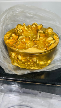 Golden Magnet Metal Jewelry Box