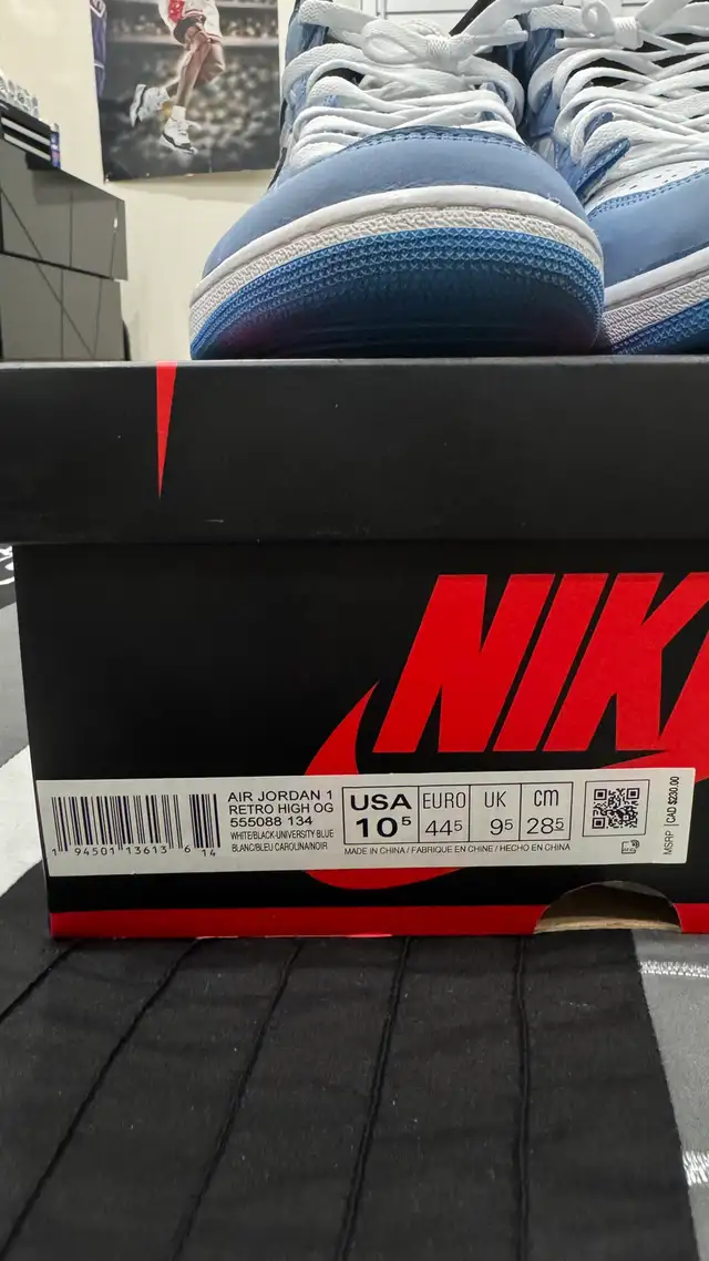 Jordan 1 University Blue  - Size 10.5 in Men's Shoes in Oakville / Halton Region - Image 5