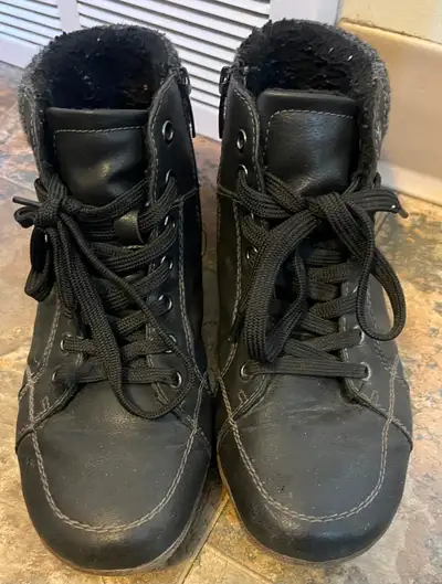 “Taxi” women’s shoes size 9, View more
