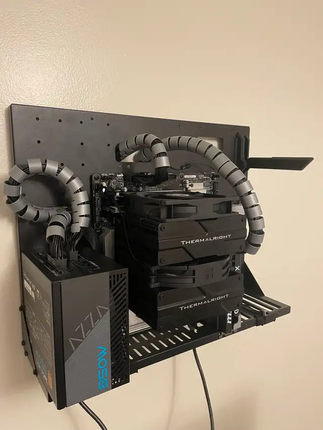 Newly Built Custom Wall-Mounted Intel Ultra 7 + RTX 5060 PC64236049631619120