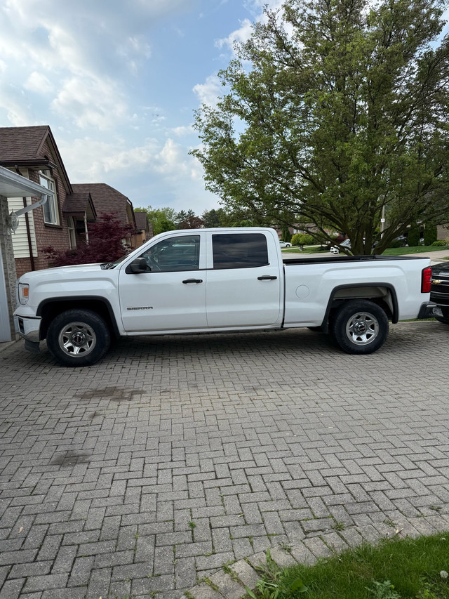 2014 GMC Sierra 1500 2x4WD in Cars & Trucks in Windsor Region - Image 3