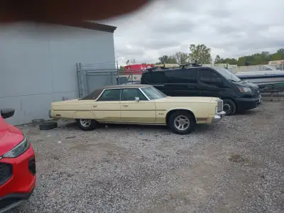 This is a very beautiful New Yorker it just need a little bit of work and some loving care I am reti...