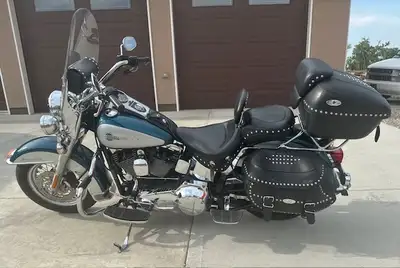 $10,400. One owner Parked inside all it's life Engine guard Oil temp. gauge Lithium battery (last ye...