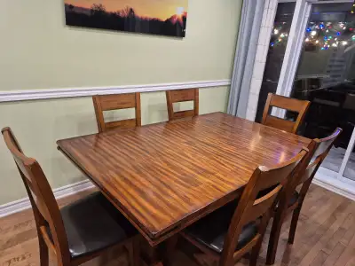 Table a manger/Dining table with 6 chairs, View more