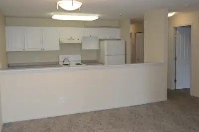 Floor heating and hot water included; Laundry room in the suit but brings your own washer and dryer;...