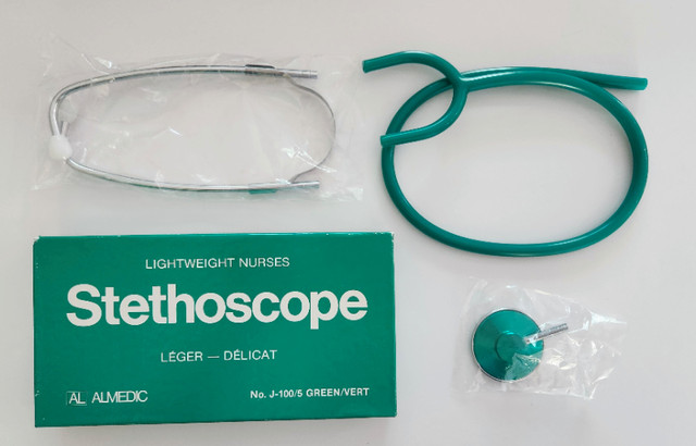 Stethoscope Lightweight Nurse dans Santé et besoins spéciaux  à Ville de Montréal - Image 2
