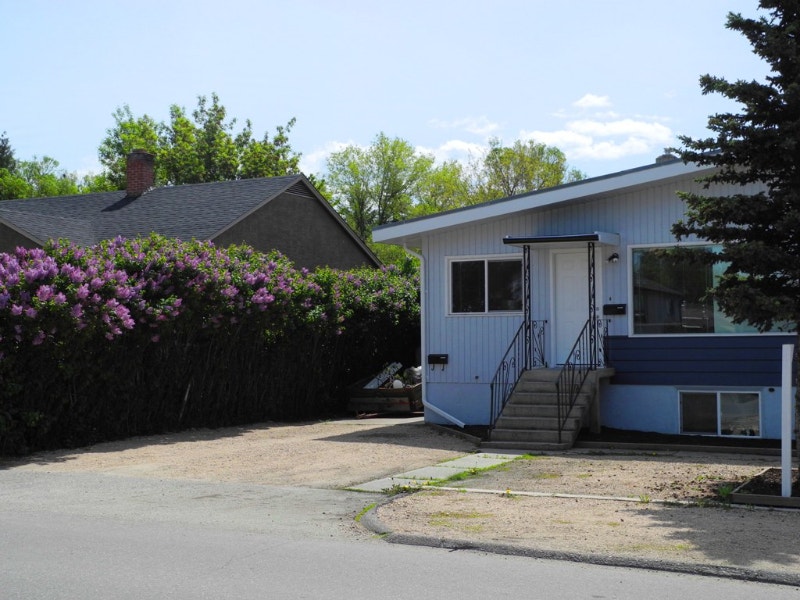 Two bedroom upper suite with utilities included Long Term Rentals