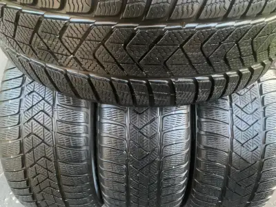 Pirelli RSC RunFlat technology. Four Pirelli Sottozero Series IlI winter tire set with deep tread. T...