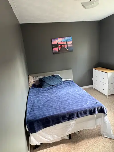 1 Private room in a 2 bedroom