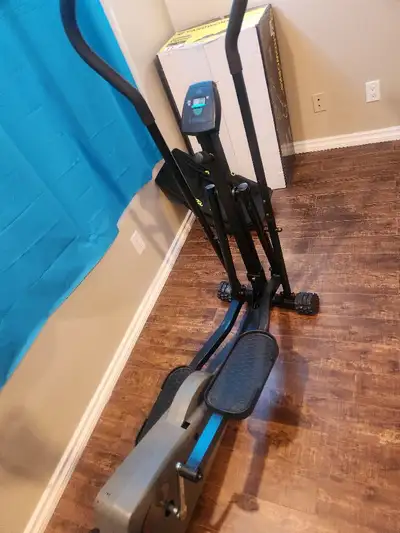 Elliptical Trainer. Works PERFECTLY. CHEAP. I deliver, View more