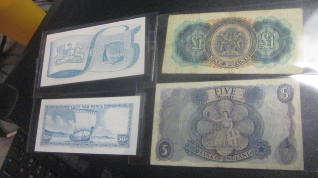 Queen Elizabeth The 2nd Foreign paper money in Arts & Collectibles in Edmonton - Image 2