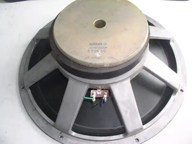 Yamaha JA 3813 15 inch woofer | Speakers | Cape Breton | Free