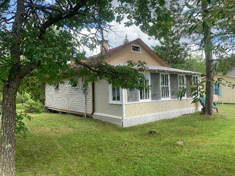 Malachi lake cottage for sale. Must sell. 120,000 obo Couches