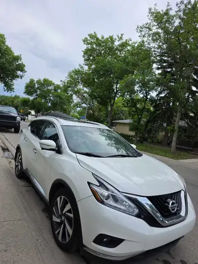 2015 Nissan Murano White | AWD | 155,000 km $14,999 OBO Loaded with features: - Panoramic Sunroof -...
