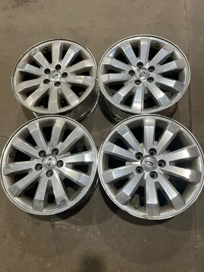 Hello, I have a set of wheels from a 2008 Ford Edge. Wheels come with TPMS. All 4 sensors are workin...