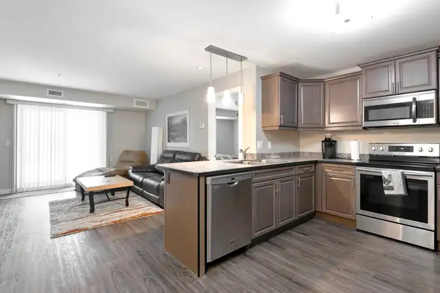 Premium Furnished Condo – Underground Heated Parking in Long Term Rentals in Regina - Image 5