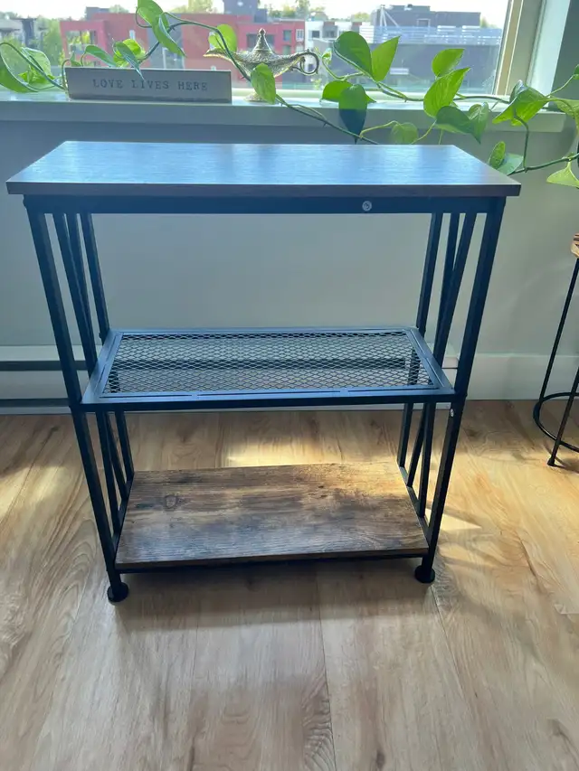 Vintage Narrow Side Table, 3 Tier End Table in Other Tables in Delta/Surrey/Langley - Image 3