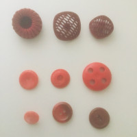 Buttons - red