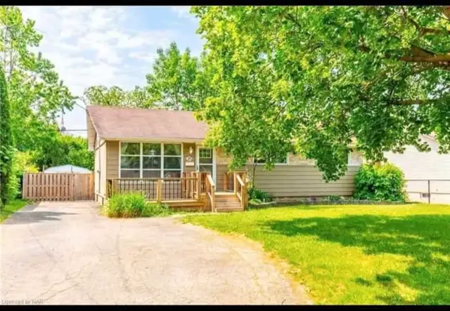 3 Bed 1 bad upper unit for rent63735892068097120