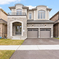 4- Bed 4-Bath house for rental in Oshawa