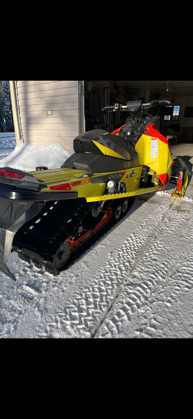 Renegade XRS in Snowmobiles in Kapuskasing - Image 4