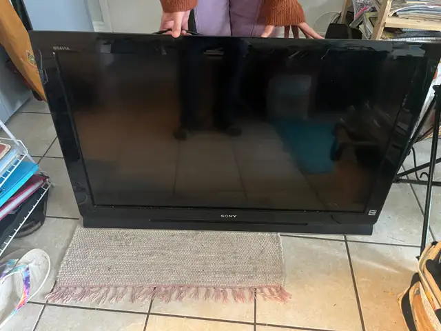 40’’ Sony TV in TVs in Port Hardy / Port McNeill - Image 2