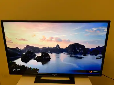 Sony Bravia 32” TV + NEW Wall Mount (Full Motion) – Ready Setup, View more